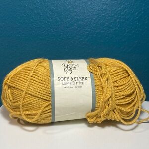 5 for $10: Yarn Bee Soft & Sleek Low-Pill Fiber Mustard Yellow / 710 Lot 628170